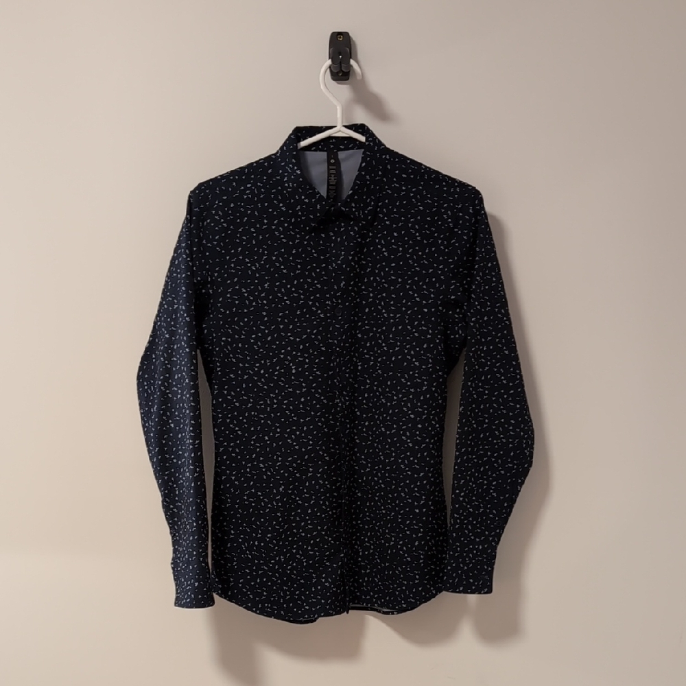 Lululemon - Men's Navy Patterned Shirt (Small)